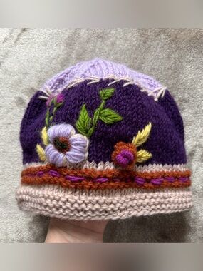 100% Wool Floral Details Hat/Cap Trimdin Made in Nepal